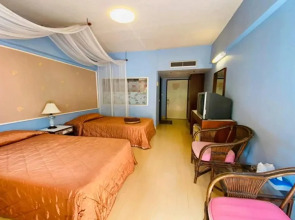 Safari Riviera Resort