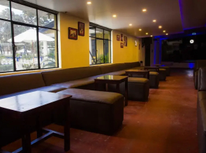Hosteria El Cano
