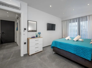 Lavender Luxury Apartment in Rhodes