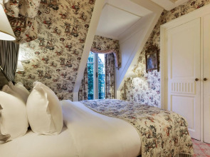 Le Dokhan’s Paris Arc de Triomphe, a Tribute Portfolio Hotel