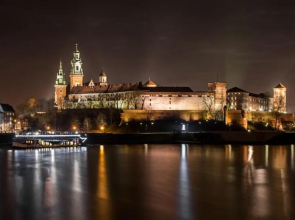 Top floor luxury apartment