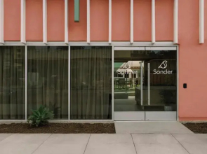 City Center Hotel by Kasa