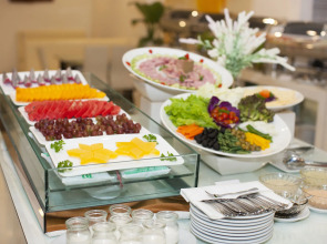 Sunrise Central Hotel