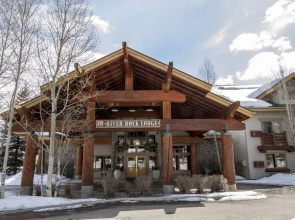 River Rock Lodge