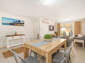 Beachside Breakaway U54 Cape View Resort