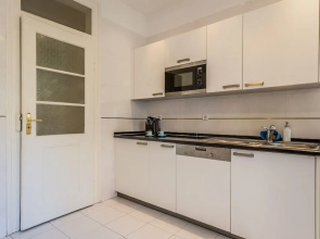 JOIVY Lovely 3BR Apt w/ workspace, nearby Botanical Garden of Lisbon