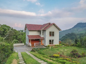 Moving Mist Villa