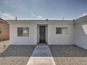Lake Havasu City Home w/ Fire Pit ~ 2 Mi to Lake!
