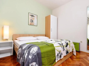 Apartments Denise Podgora