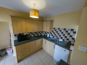 6 Guests-free Public Parking-5 Min to Beach