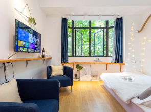 Hard Candy Apartment No.20