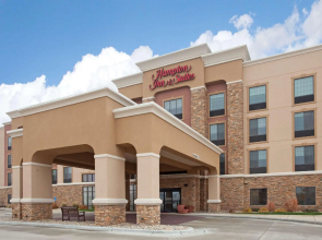 Hampton Inn & Suites Watertown