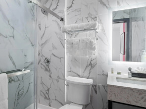 Ramada By Wyndham Brooklyn Near Flatbush