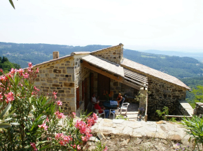 Beautiful house made of natural stone, with swimming pool and very nice view