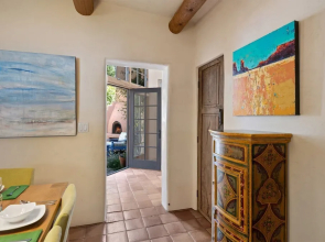 Casa Artista - A Work Of Art, One Block to Canyon Rd