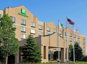Holiday Inn & Suites Bolingbrook by IHG