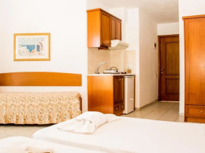 Villa Aphrodite Hotel Apartments Studios by Estia