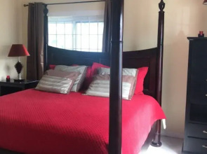 New Kingston Guest Apartment at Sandhurst