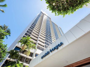 Deluxe Ocean View Condo 2 Queen Beds in Waikiki, FREE Parking & Wi-Fi by Koko Resort Vacation Rentals