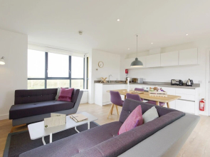 Highland - 2 Bed Luxury Apartment