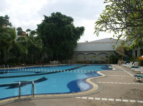 Royal Twins Palace Hotel