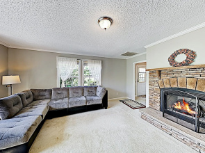 New Listing! Apple Country W/ Fire Pit 3 Bedroom Home