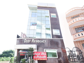 Oyo Flagship 62681 Hotel Deep Residency