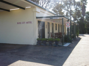 Rose City Motor Inn