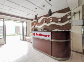 GK Business Hotel by RedDoorz