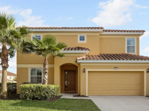 Tranquil Broad Oak Resort-style Retreat 8 Bedroom Home by Overmoon