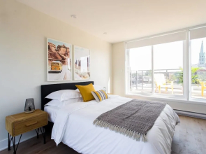 Spectacular and Modern Little Italy Penthouse