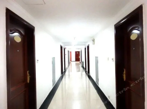 Sanya Yintian Resort (Dadonghai Dpineapple Summer Department Store)