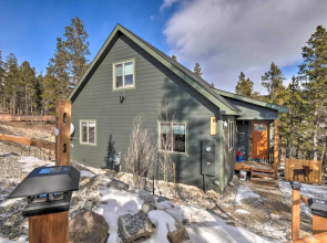 Rocky Mountain Alma Cabin With Deck & Hot Tub!