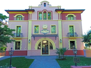 Villa Regina Margherita Hotel