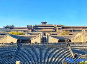 Chong Ning Castle Hotel