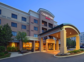 Courtyard by Marriott Mississauga - Airport Corporate Centre West