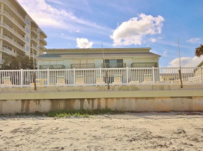Oceanside Village E3 Apartment 2