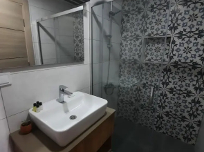 Adil Otel