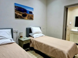 Modern 4-bed Home in Ix-xaghra, Valley View Pool
