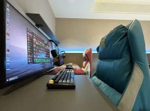 AITE E-sports Hotel (Gushi Xinhe Century City Shopping Plaza)