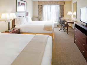 Holiday Inn Express & Suites Eagle Pass by IHG