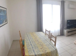 Apartment With one Bedroom in Sari-solenzara, With Wonderful sea View, Furnished Balcony and Wifi - 200 m From the Beach
