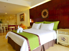 Xinglong Old Banyan Hotel - Wanning