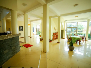 Lakefront Hotel Entebbe