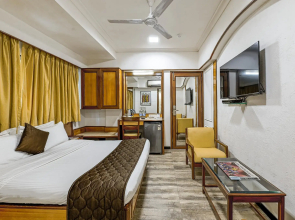 Hotel Regal Enclave