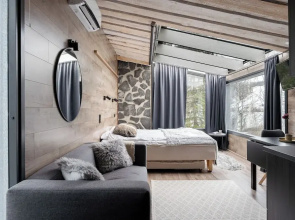Private & Luminous Suite with lake views