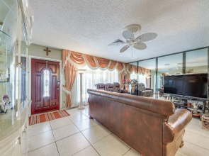 4 Mi to Hard Rock Stadium: Miramar Home w/ Bbq!