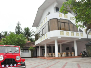 Crescent Resort