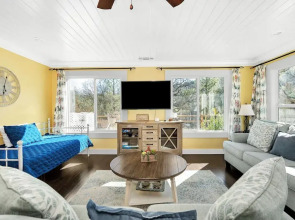 Awesome Views, Game Room, Hot Tub and More!