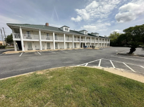 Baymont Inn & Suites Thomasville